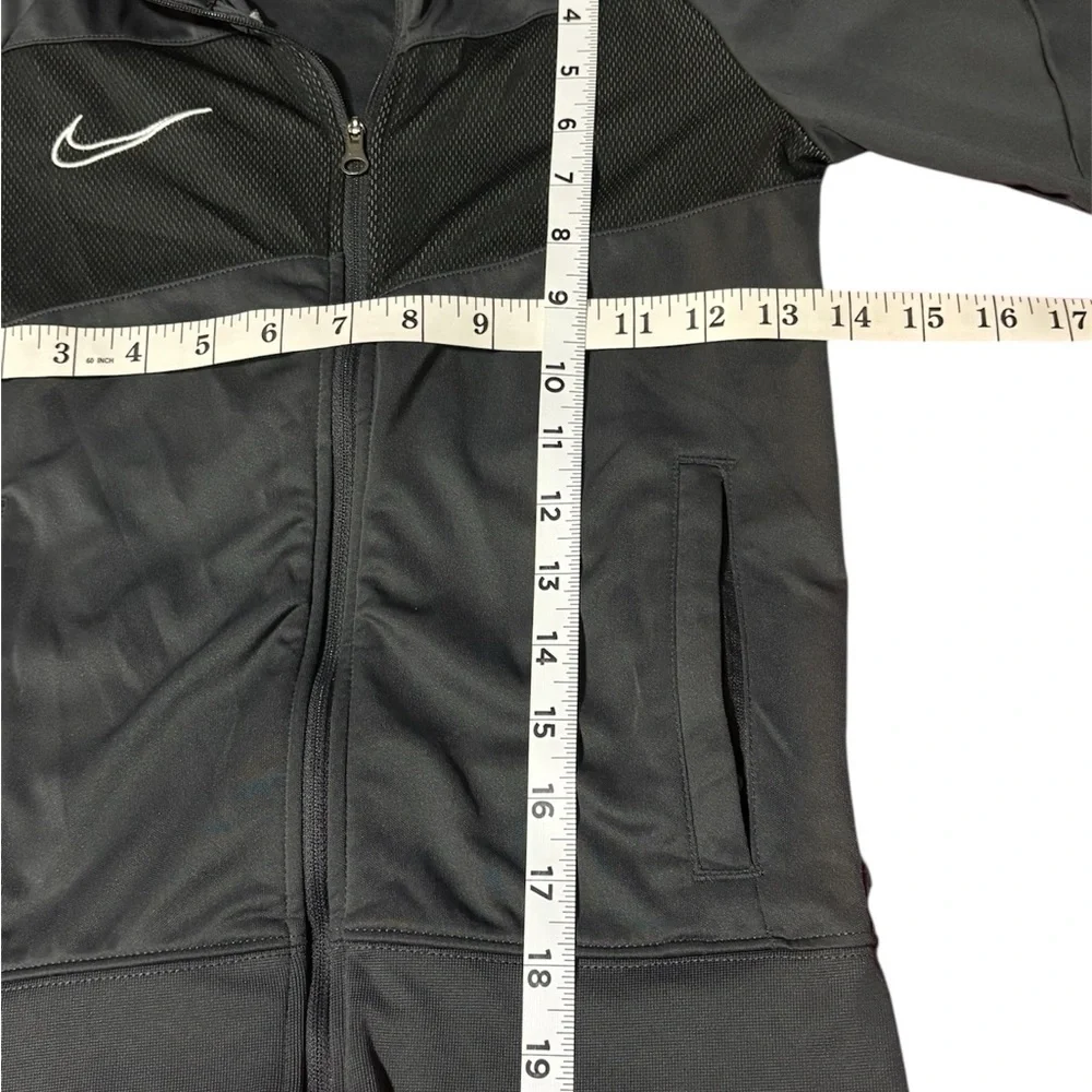 Nike Kids Black and Gray sweater/jacket